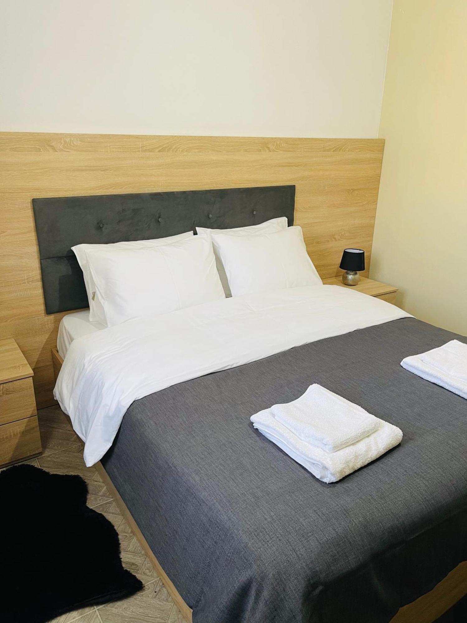 Thethi View Hotel Gjelaj ภายนอก รูปภาพ