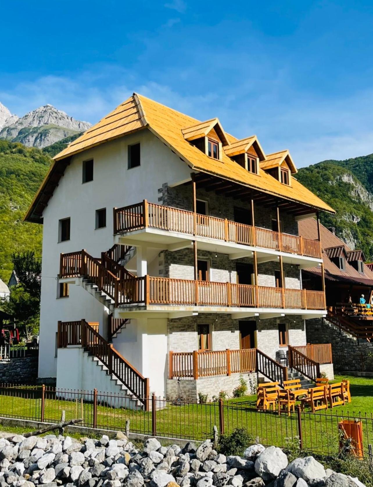 Thethi View Hotel Gjelaj ภายนอก รูปภาพ