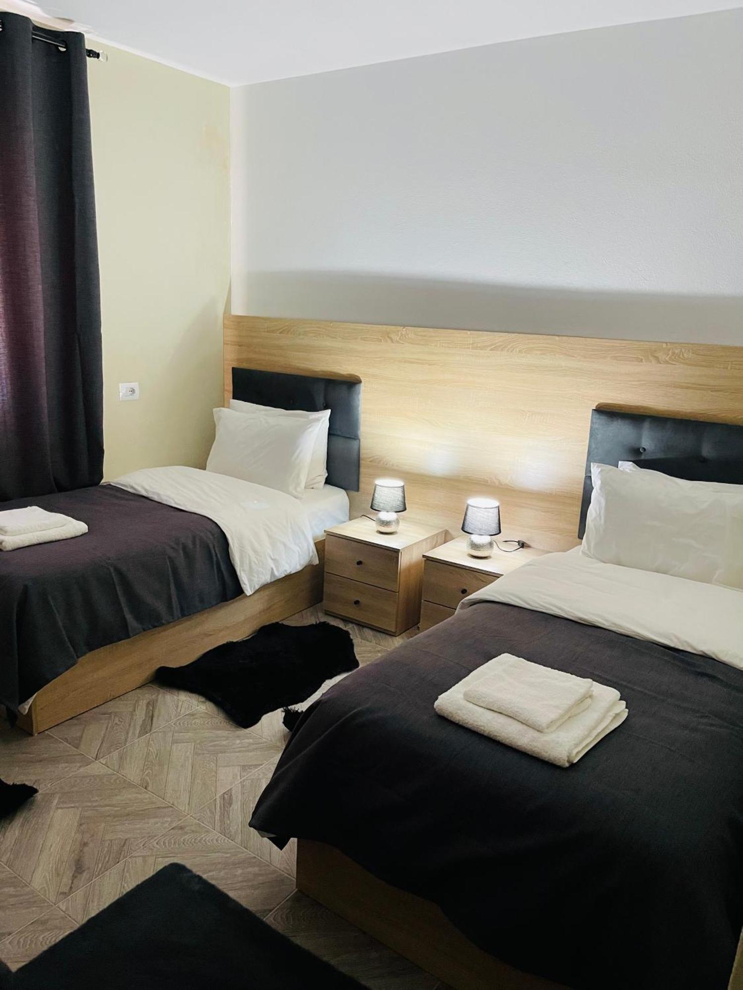 Thethi View Hotel Gjelaj ภายนอก รูปภาพ