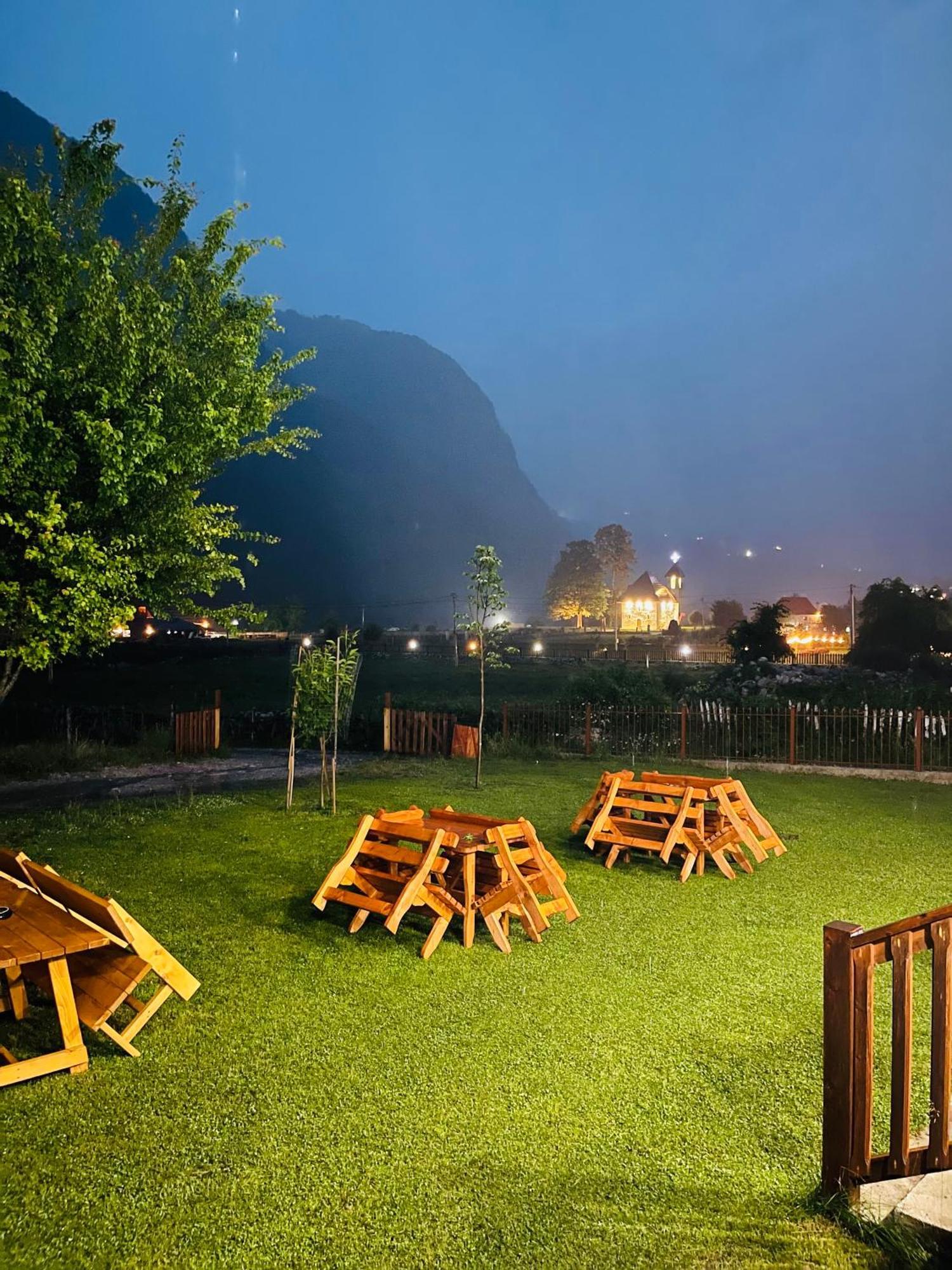 Thethi View Hotel Gjelaj ภายนอก รูปภาพ