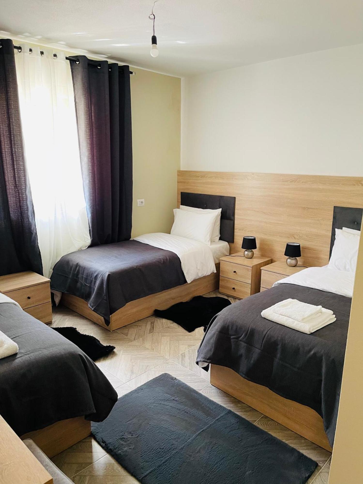 Thethi View Hotel Gjelaj ภายนอก รูปภาพ